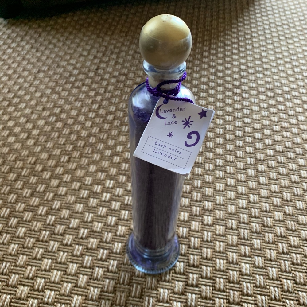 NWT 14" Bath Salts Lavender & Lace